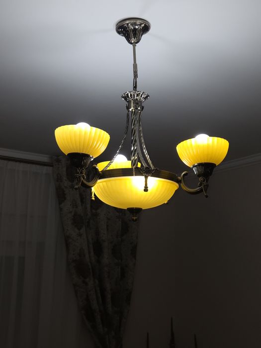 Lustră camera de zi