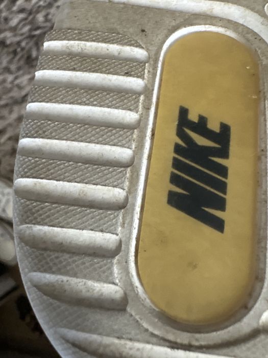 Adidasi Nike mar 38