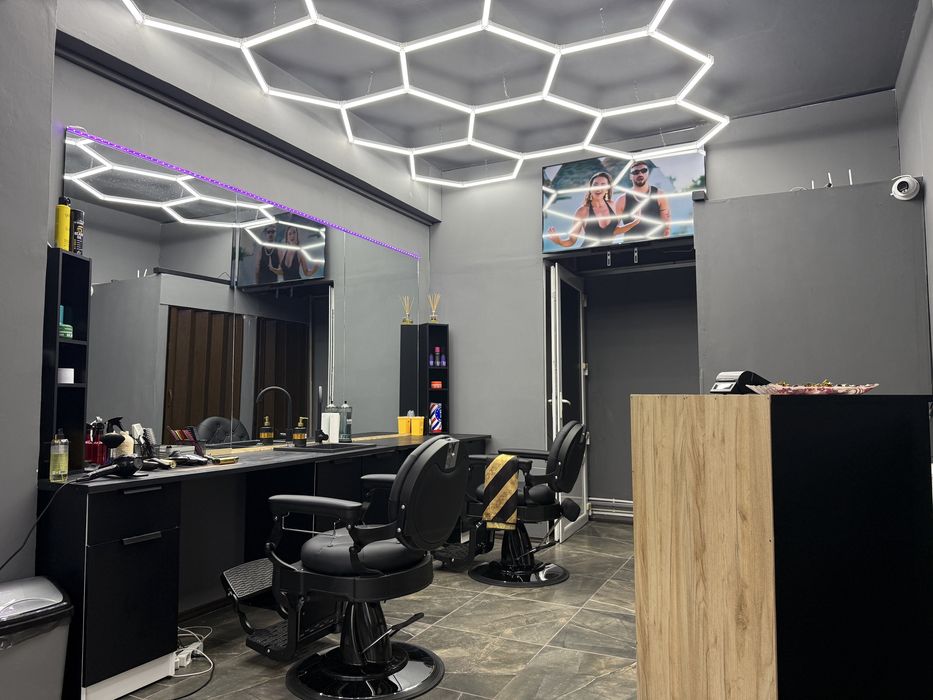 Inchiriez scaun frizerie