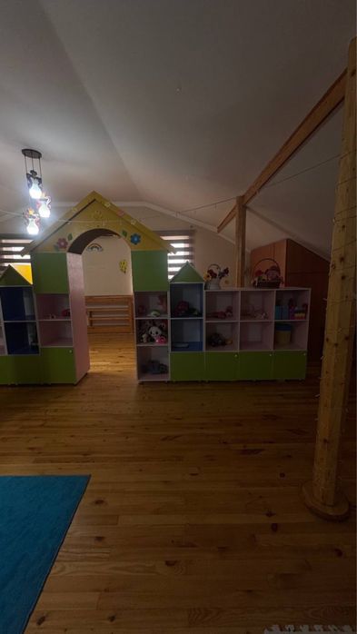 Продам палас и мебель для детского сада