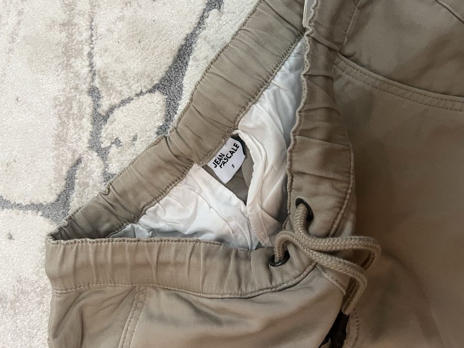 Vand pantaloni Jean Pascale