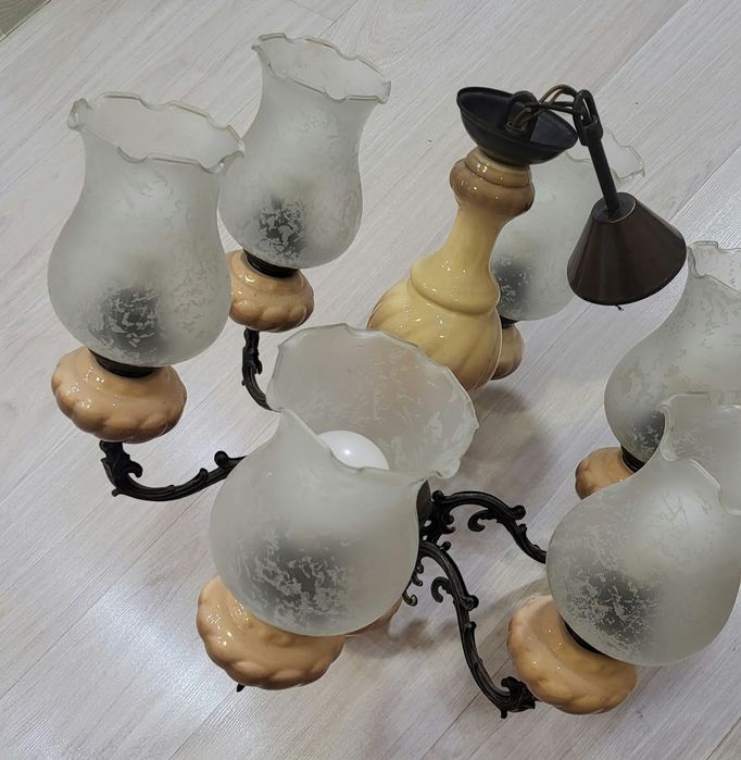 Продам люстру. Керамика