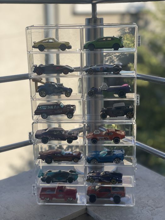 Hot Wheels,акрилна витрина за 8 колички, витрина за 1 кола на 1:43