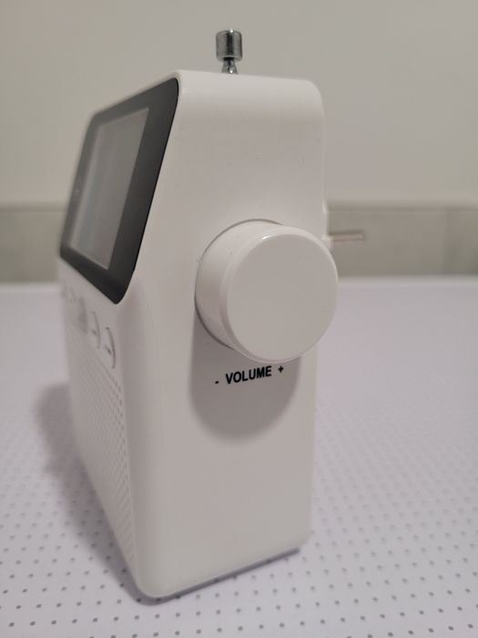 Radio de priza cu display digital FM Newtro FSD-138