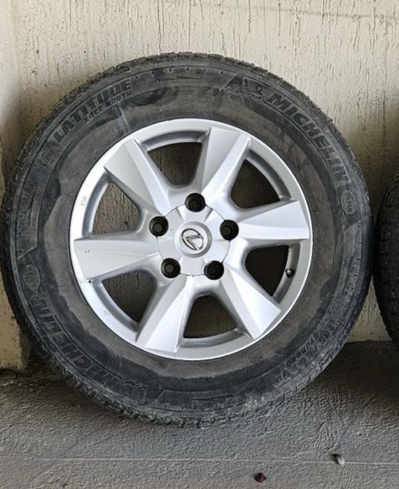 Оригинал запаска крузак лэнд крузер и лексус R18 с шиной 275/60/18