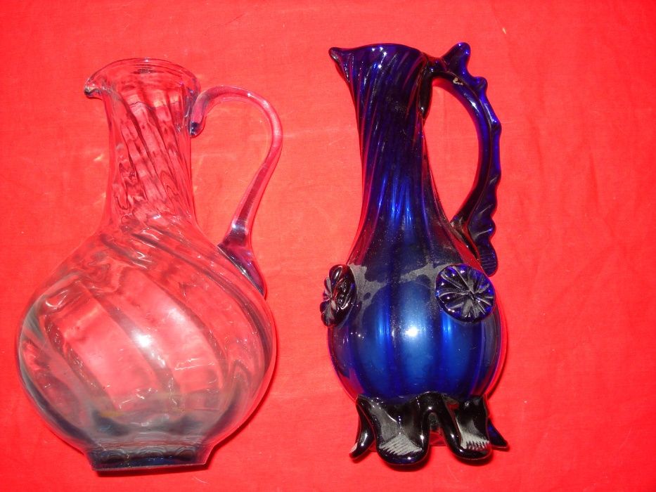 Стеклянные кувшины