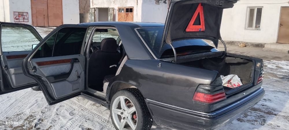 Продам мерседес е200 ешка