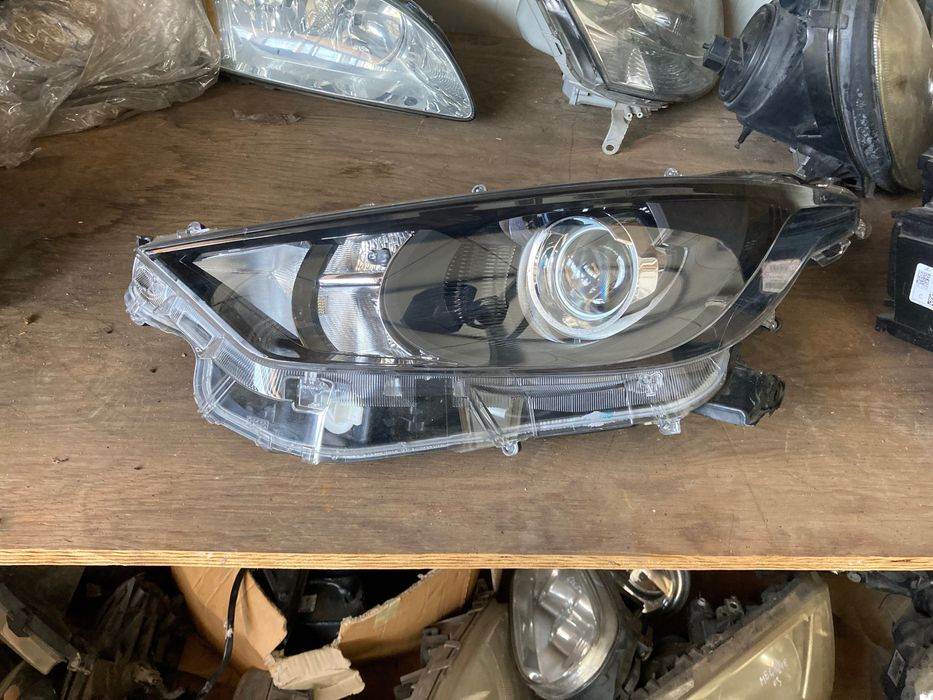 Ляв фар за Toyota Yaris. Ярис. 20-