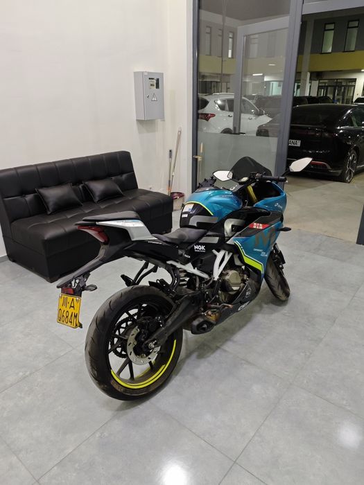 CFMoto 250SR ABS 2021