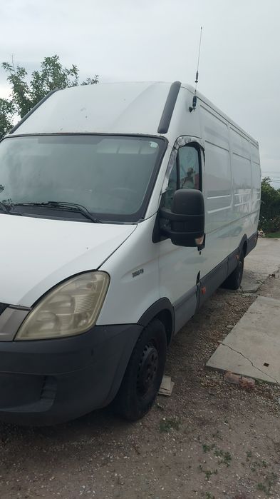 Vând sau schimb Iveco daily