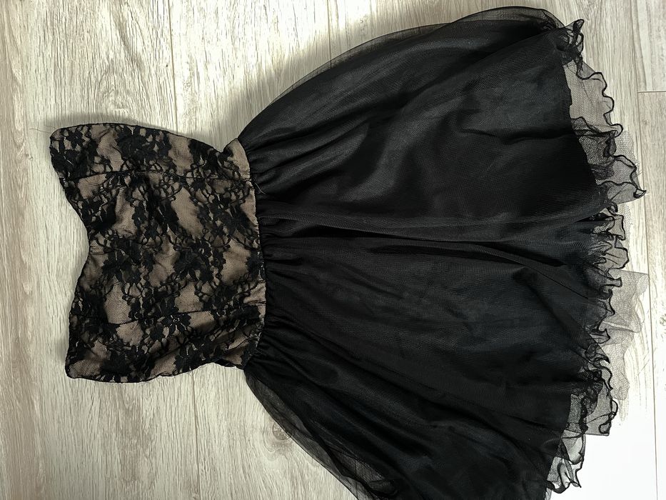 Официална рокля.