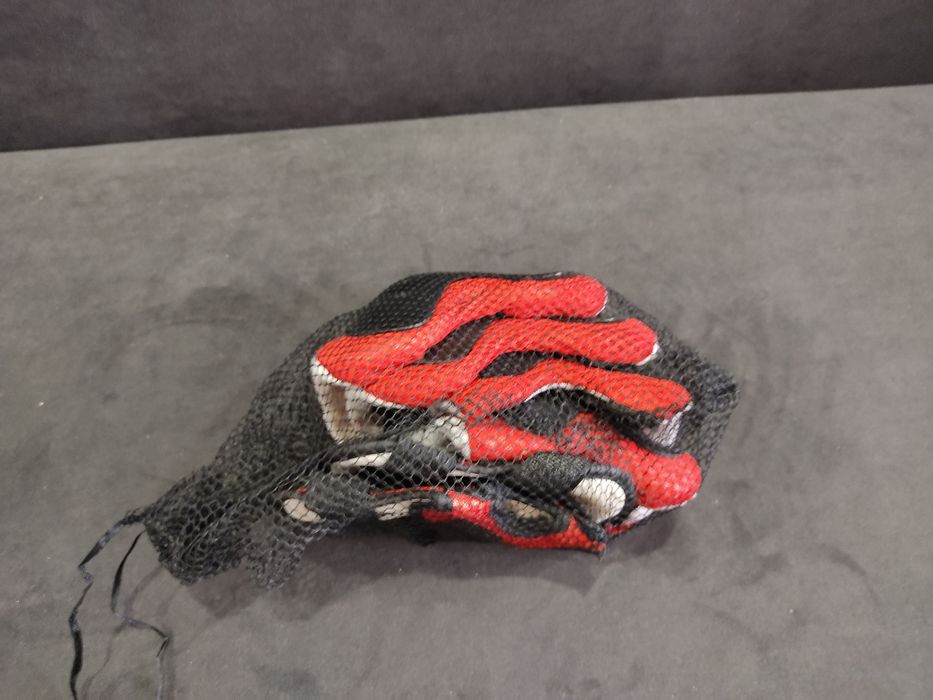 Роликовые коньки