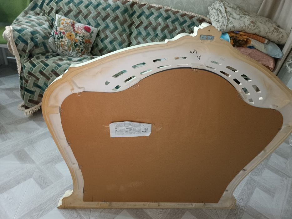 Зеркало для комода