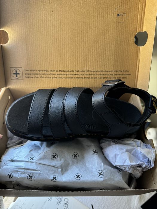 Женские сандали Dr. Martens