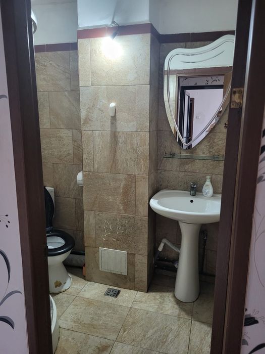 Vand apartament in Mizil si teren extravilan langa centura