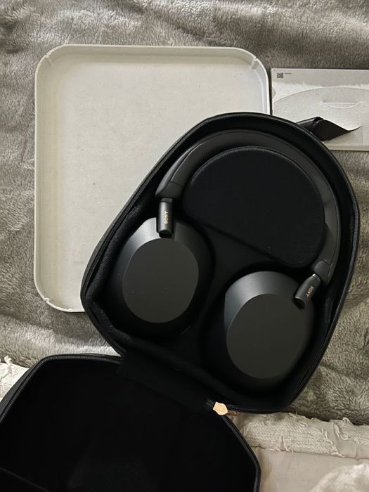 Продам наушники sony xm5