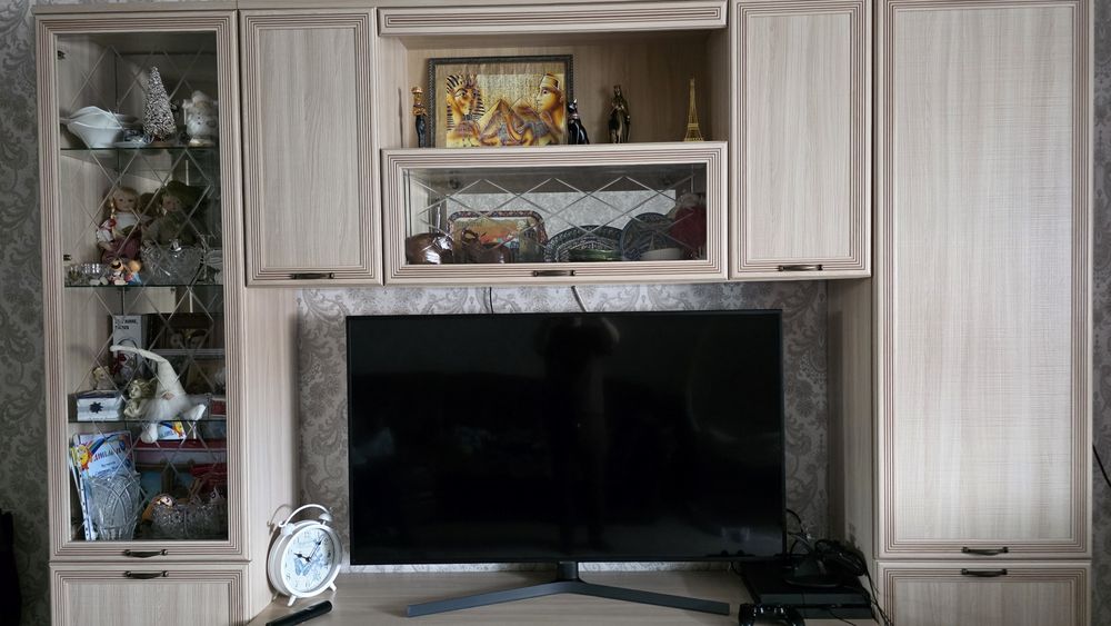 Стенка шкаф сервант в зал