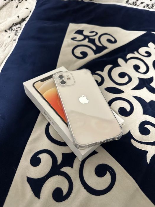 Продам iphone 12 64gb идеал