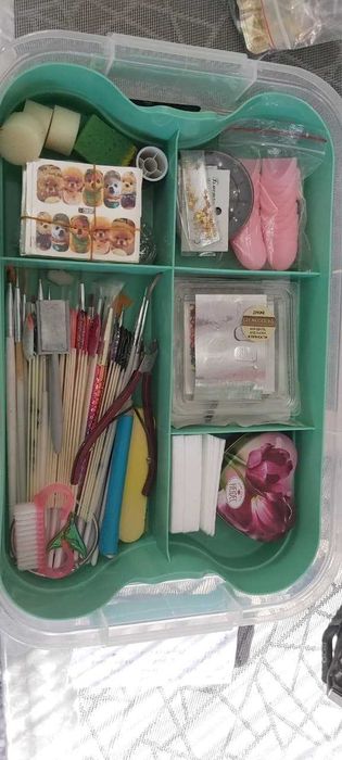 Маникюрный набор с лампой для сушки