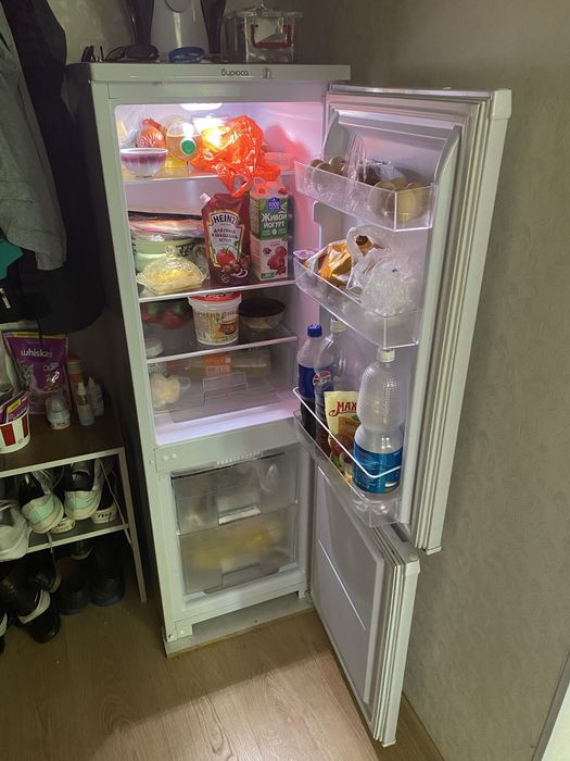 СРОЧНО продам холодильник