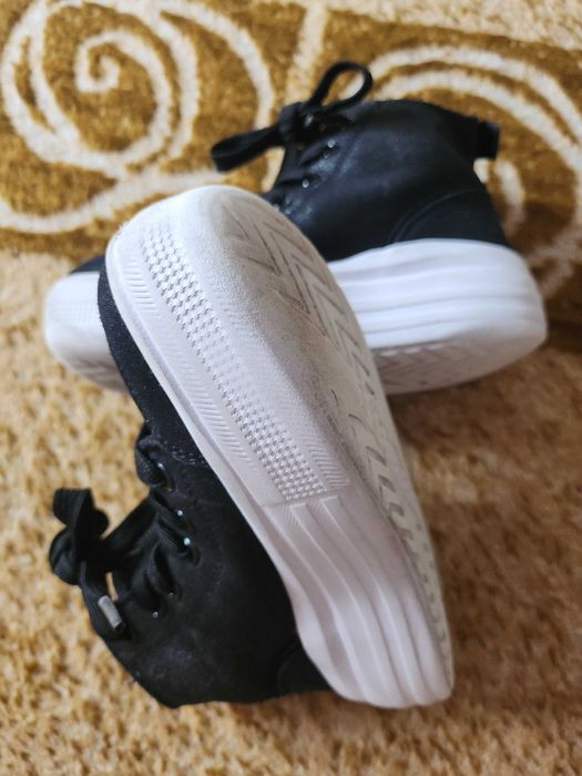 Ghete fete Sckechers masura 31