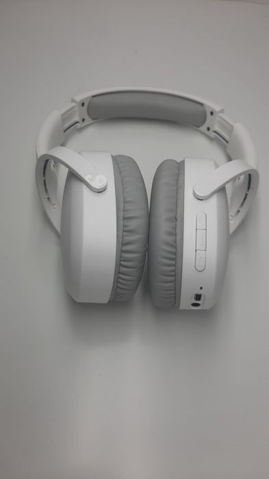 Наушники беспроводные.