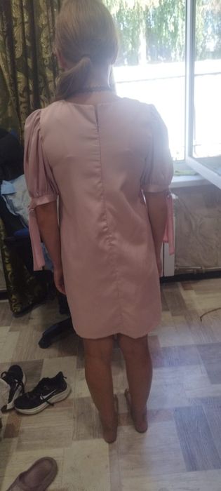 продам платье светло-розовое