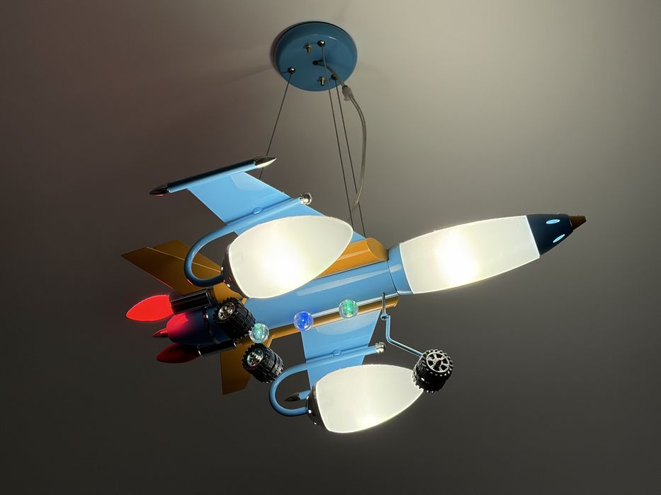 Lustra avion camera copii