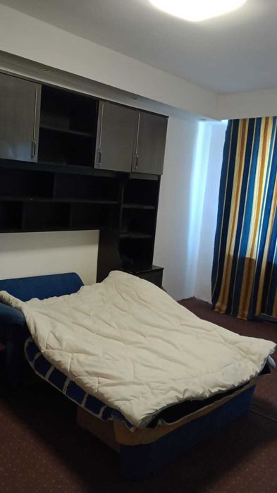 Vind in Tirnaveni Mureș apartament cu 2 camere decomandat in zona Victoriei  preț 42000€ zonă foarte bună!!!