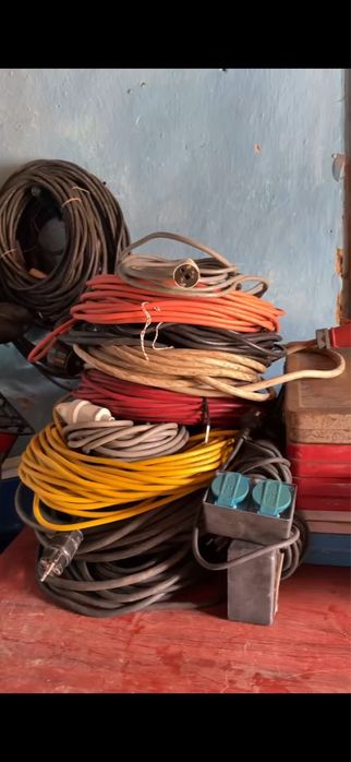 Vand scule la bucata sau set