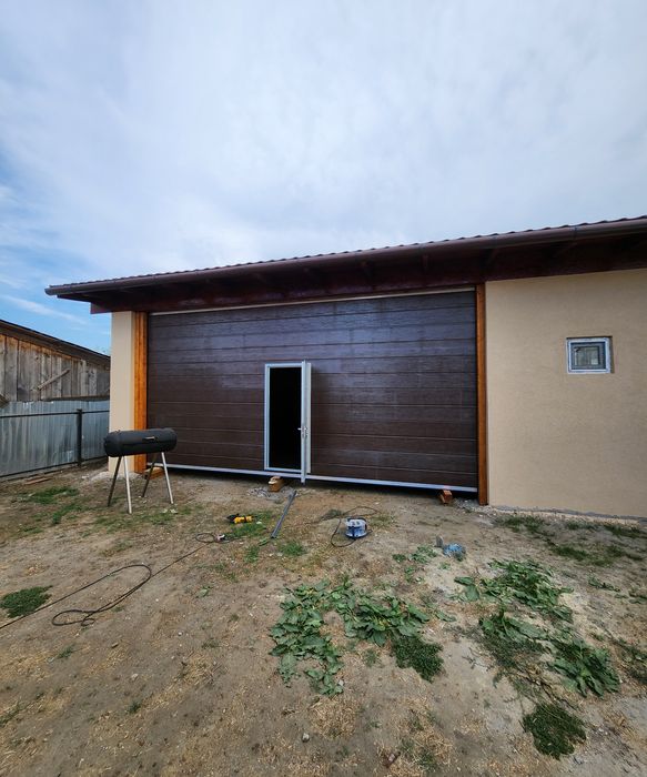 Porti de garaj/ usi secționale/ usi de garaj/ porți industriale