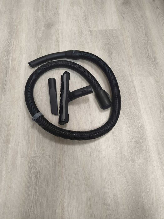 Продавам прахосмукачка, в гаранция