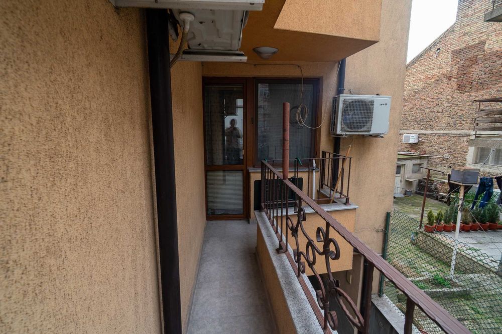 Дава се под наем Тристаен апартамент в Варна, Операта - 80 кв.м за 747.66 € - Снимка #10
