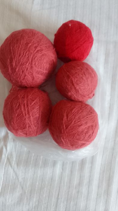 Пряжа мохеровая.