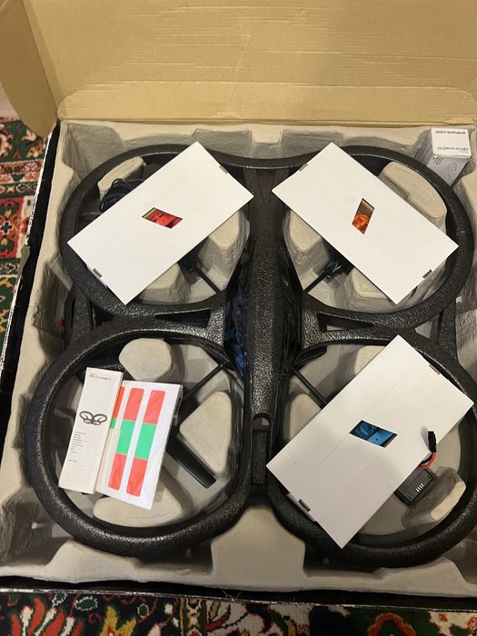 Drona Parrot Ar Drone 2.0 power edition