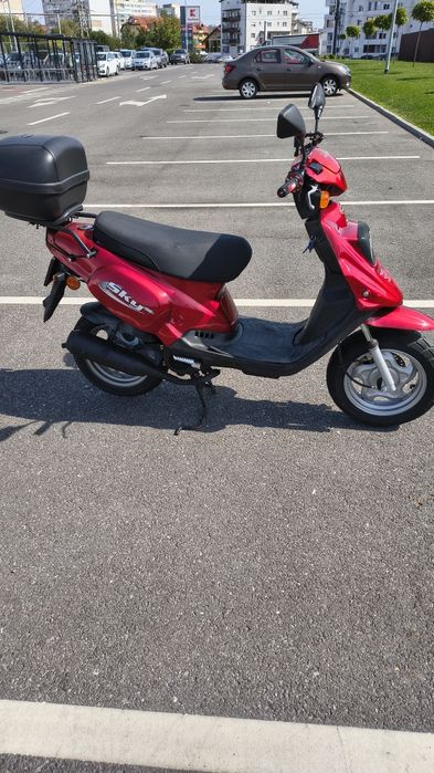 Vând Scuter TGB -