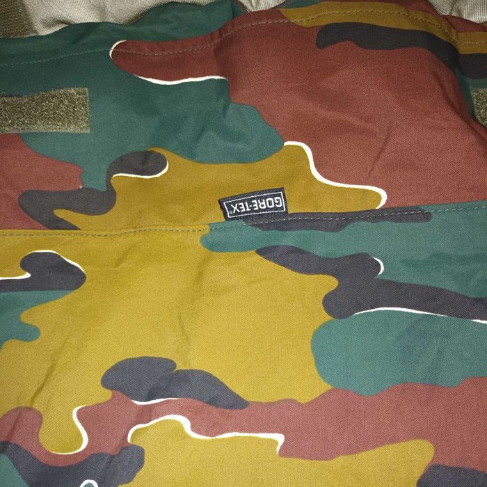 Sistem de dormit, bivuac GORE-TEX Belgia si sac de dormit cu puf, UK