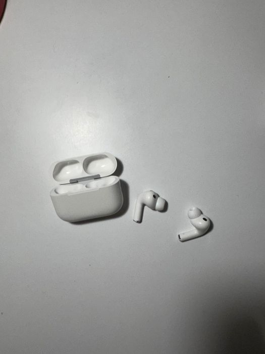AirPods Pro 3 ANC, mod transparenta, pachet complet