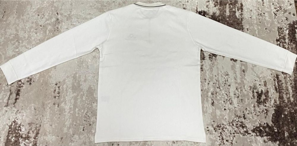 Vând bluza noua de bărbați