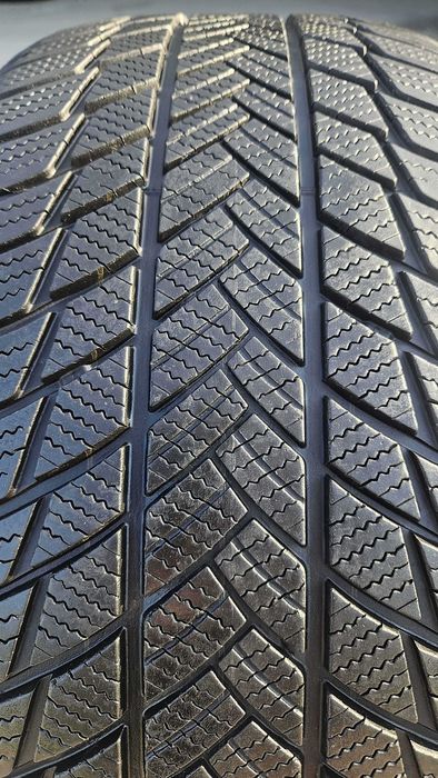 255/40 R20 • Iarna • Bridgestone Blizzak LM001 MO S 101V | 2 buc | DOT 2022 | Pret/buc