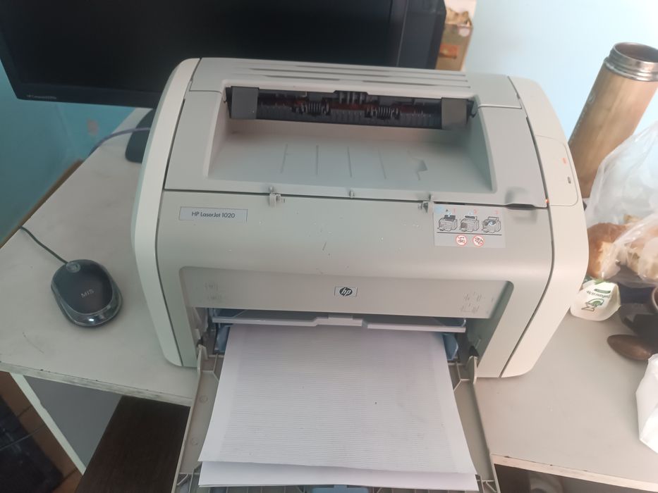 Продам принтер НР 1020