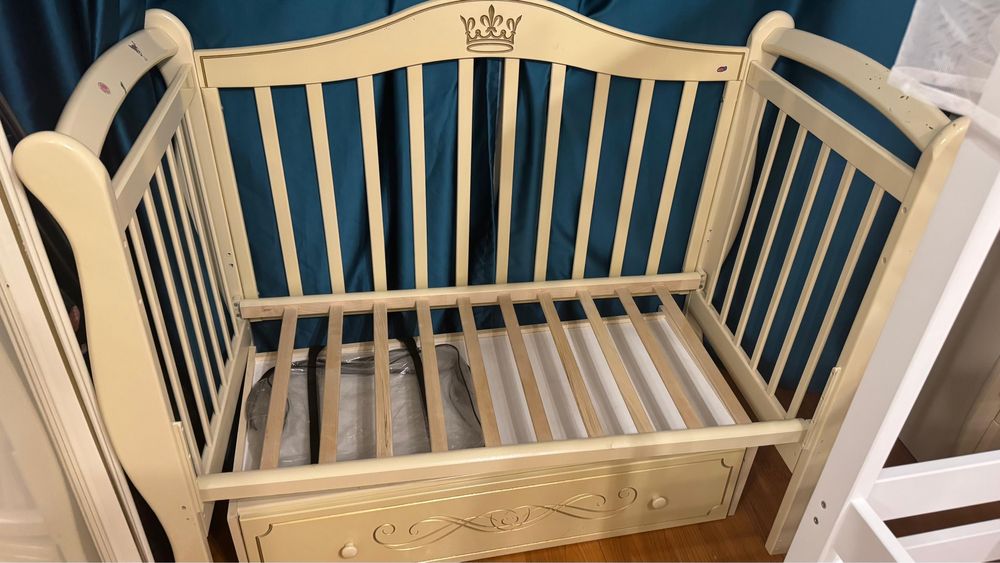 Продам манеж детский из дерева