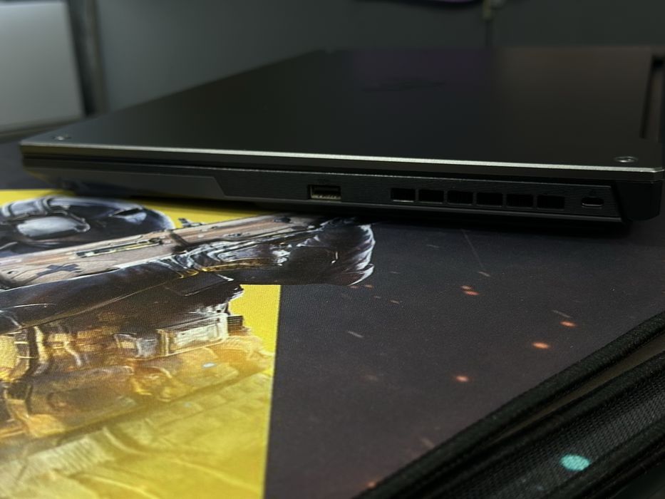 Мощный игравой ноутбук Asus Tuf Gaming A17 AMD Ryzen 7-6800H