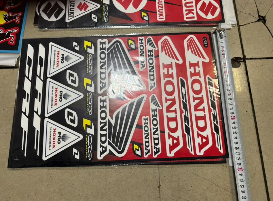 Лепенки / стикери за мотор / скутер Honda Yamaha Suzuki
