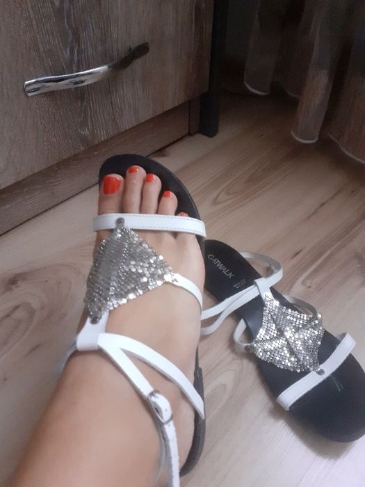 Сандали (номер 40)