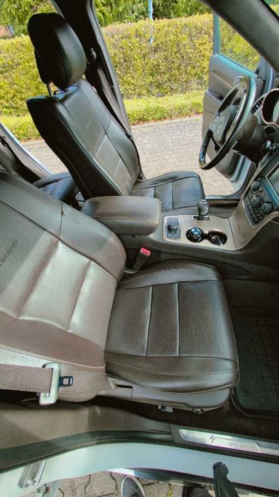 Vând Jeep Grand Cheroke summit 2014