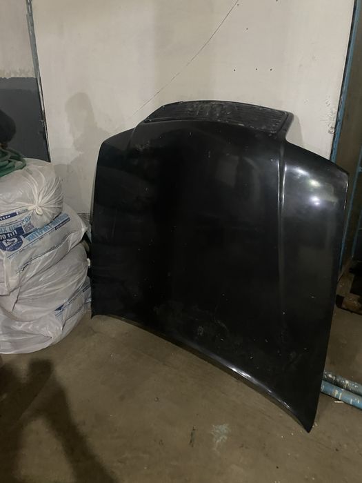 Продам капот ауди 100 с4