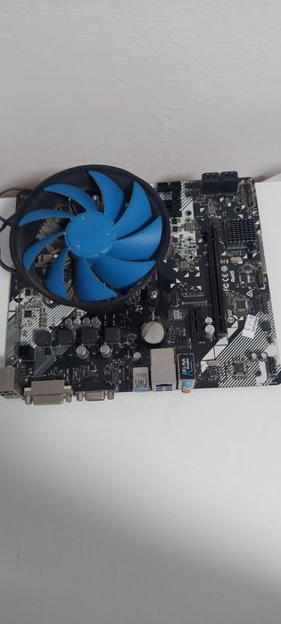 Procesor, placa video, placa de baza, sursa. Toate la 1000 lei..