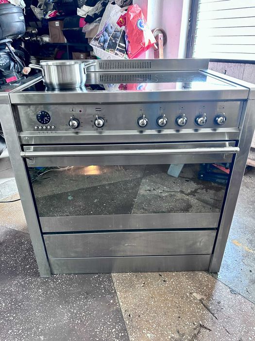 Masina de gatit cuptor plita SMEG