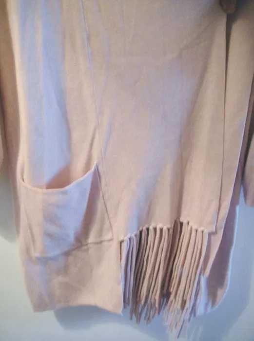 Cardigan dama,marimea 38/40,stare f buna(defect)